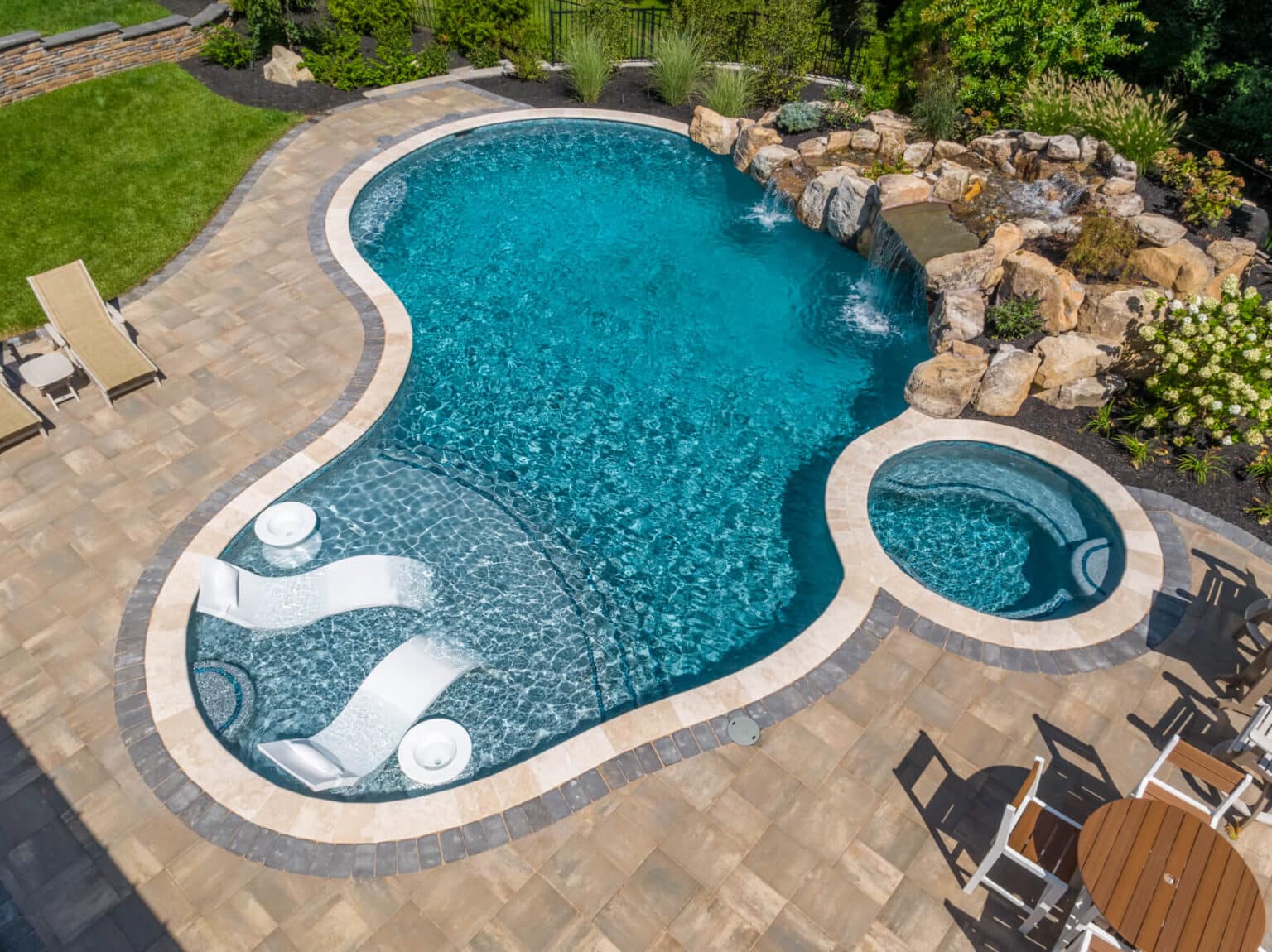 Free Form Pool Designs - Swim-Mor Pools and Spas